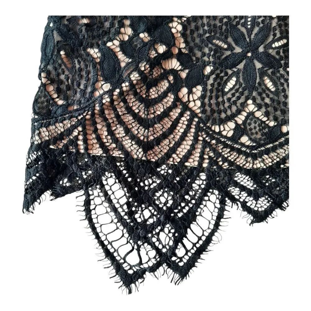 Express Black Lace Blouse - Picture 3 of 3
